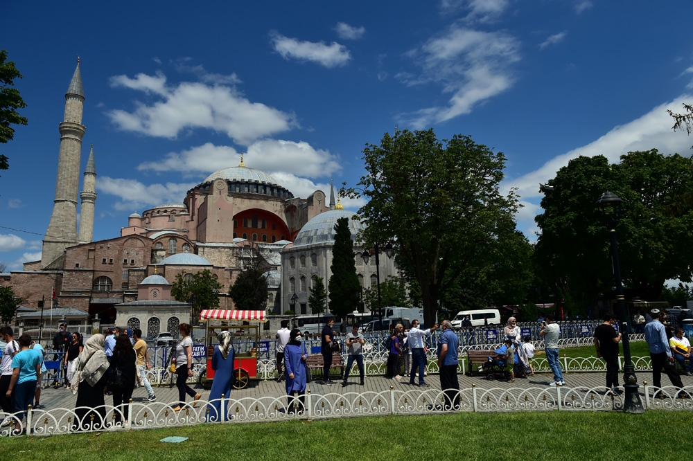 Anadolu akın akın Ayasofya’ya koşuyor