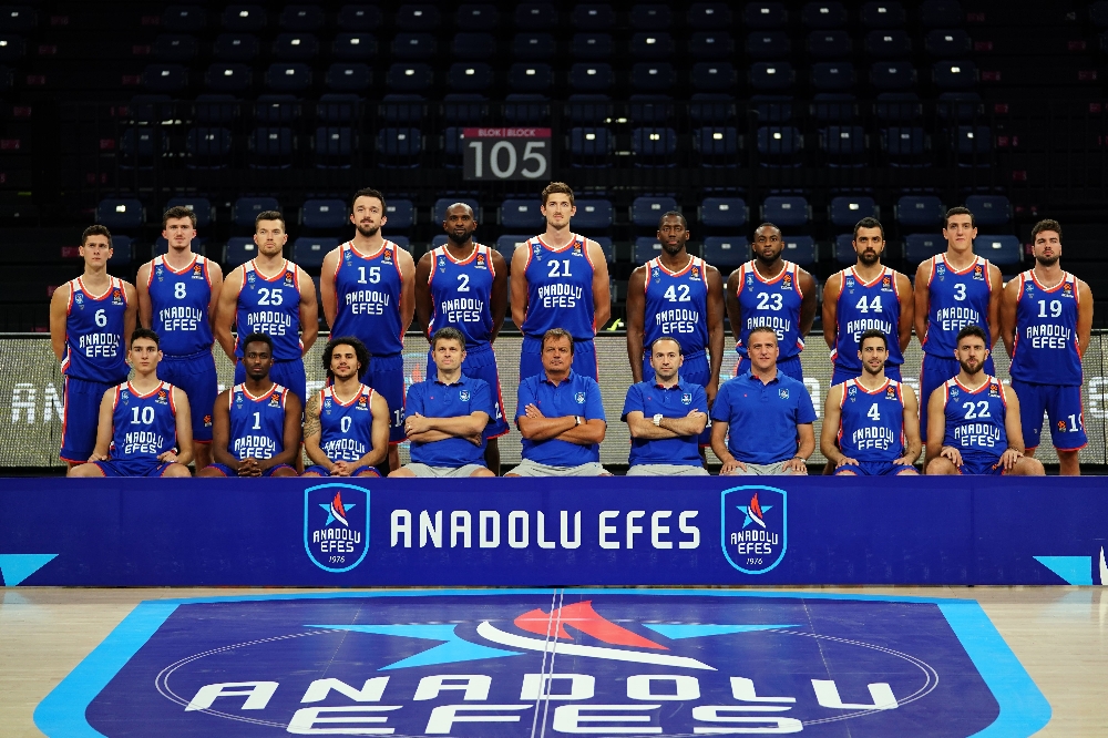 Anadolu Efes, Ea7 Olimpia Milano Deplasmanında