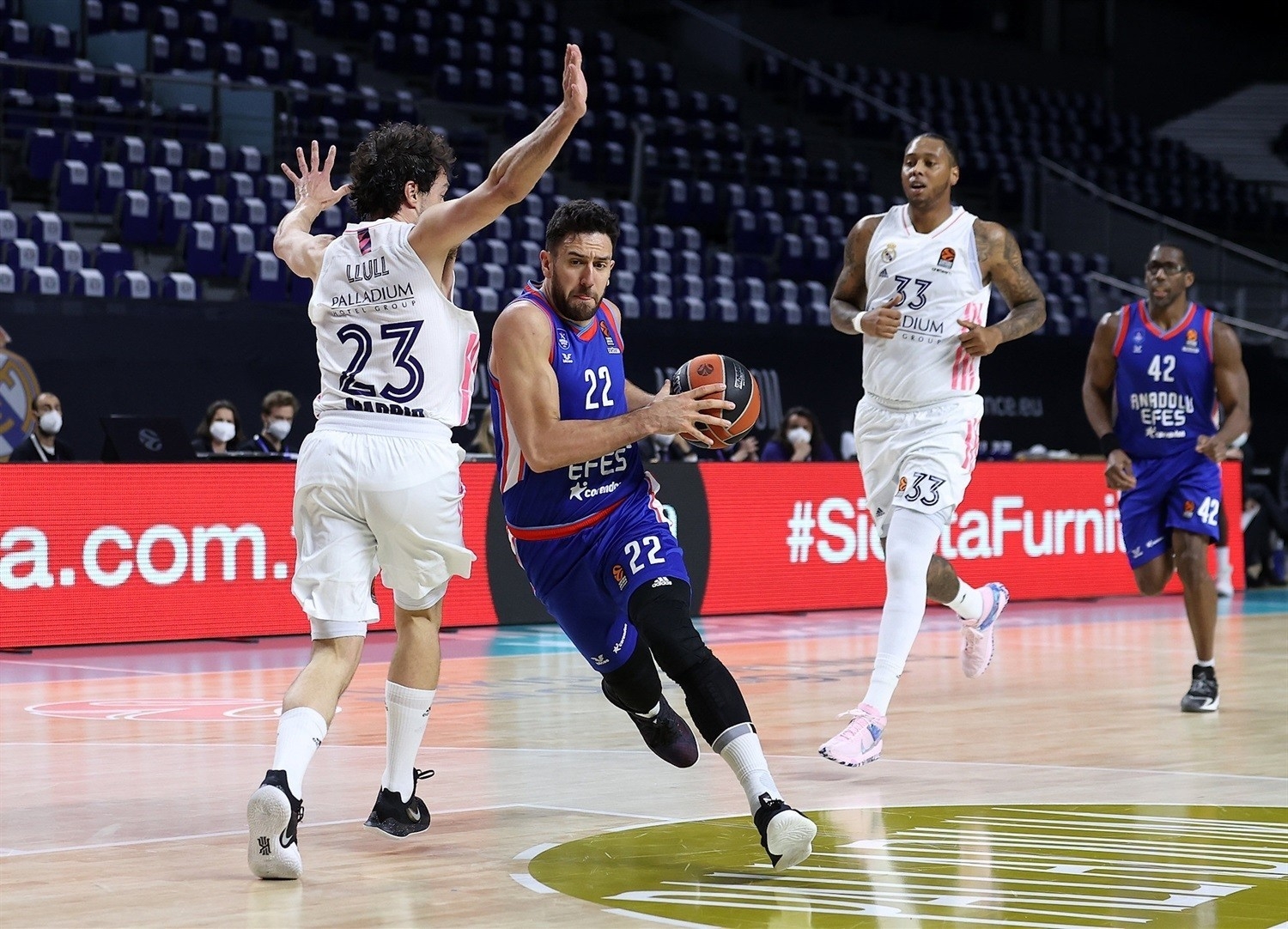 Anadolu Efes, Final-Four için parkede