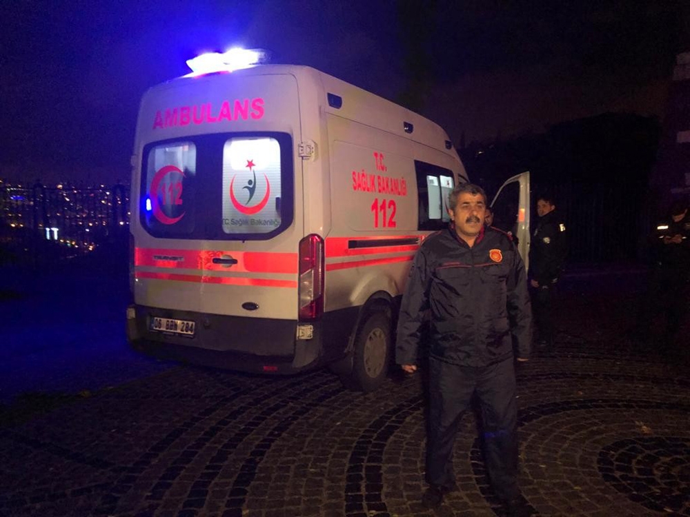 Ankara Kalesinden Düşen Genç Kız Ağır Yaralandı