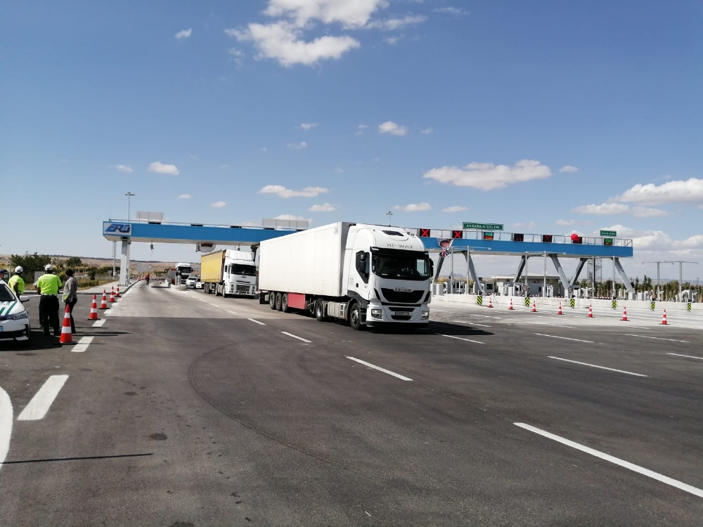 Ankara-Niğde otoyoluna sürücülerden tam not