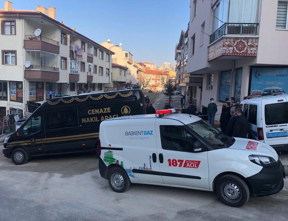 Ankara’da apartman garajında 3 genç ölü bulundu
