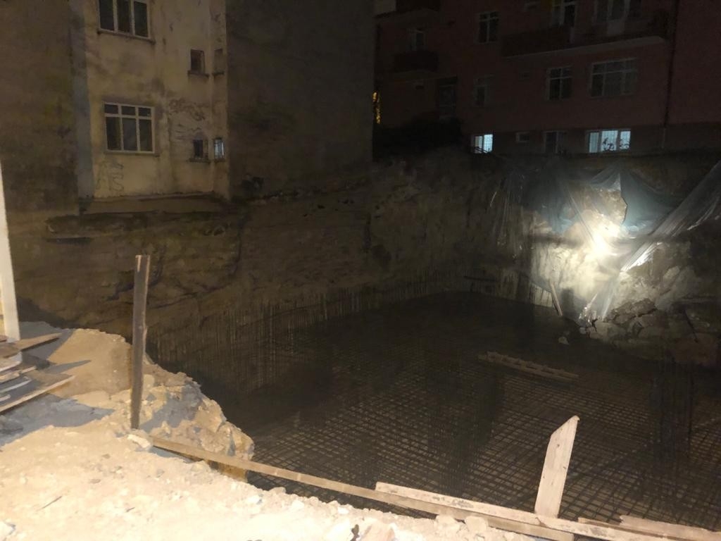 Ankara’da temelinde toprak kayması oluşan 3 katlı Saadet apartmanı tahliye edildi