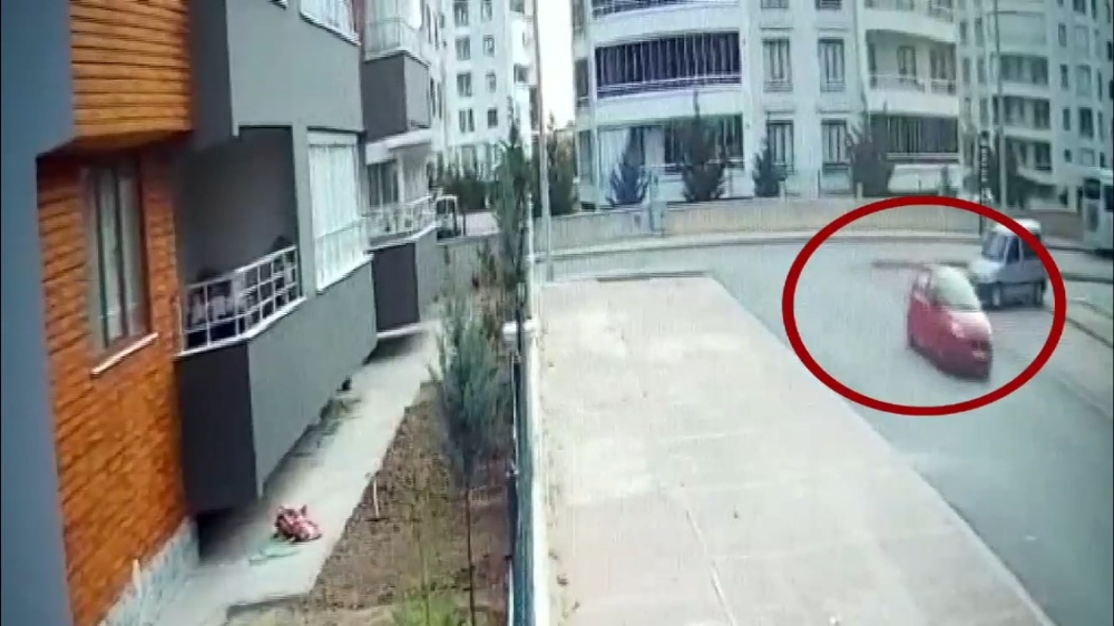 Anne ve kızının öldürüldüğü saldırı güvenlik kamerasında