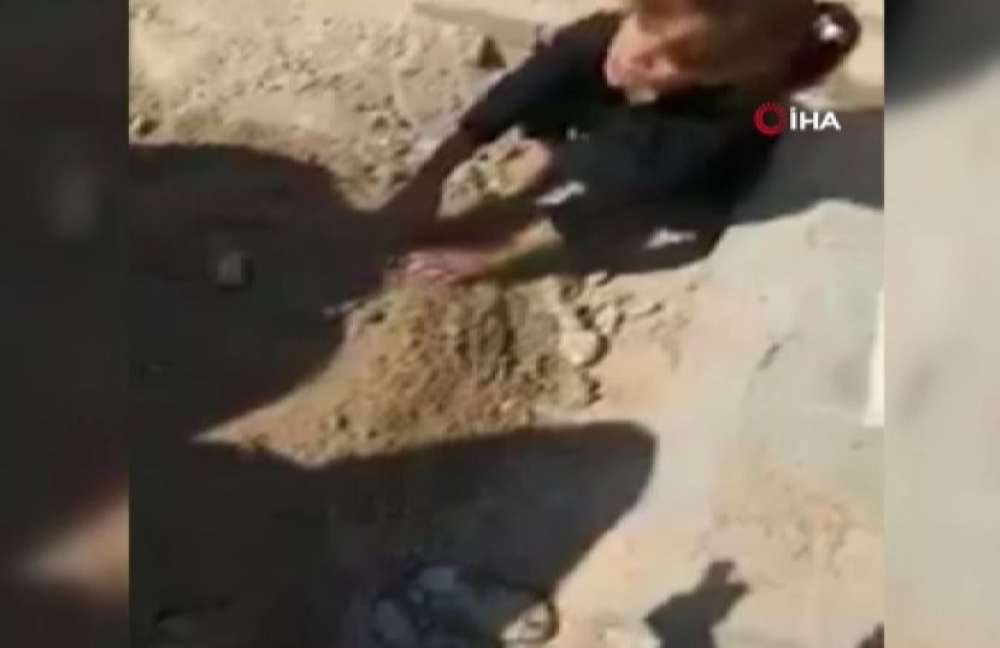 Annesi öldürülen Yemenli çocuğun yürek yakan feryadı