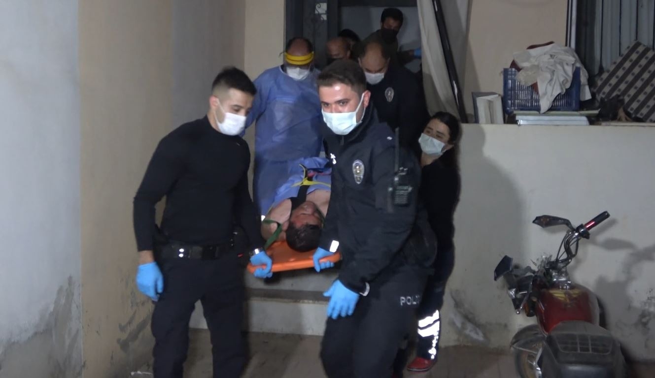 Annesinin öldüğüne ancak çaldığı kapısı açılmayınca inandı, apartmanı birbirine kattı