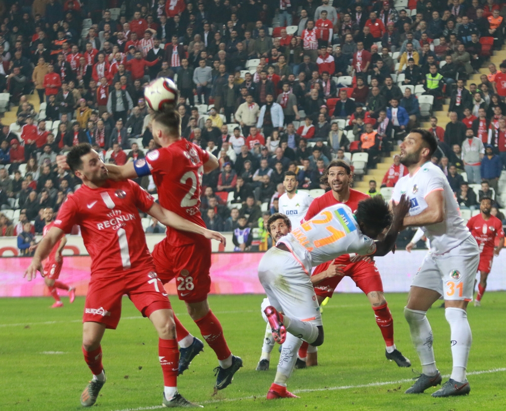 Antalya derbisinde 13. randevu