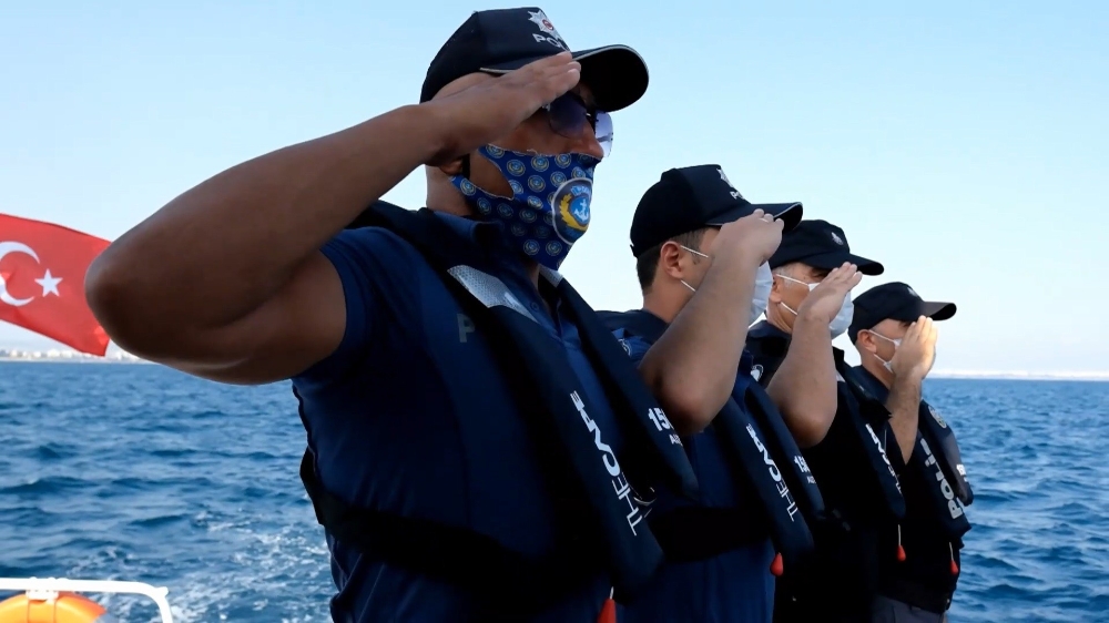 Antalya polisinden Oruç Reis’e anlamlı selam