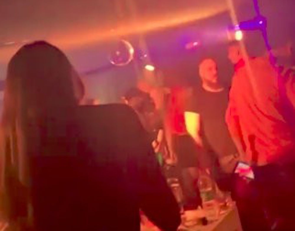 Antalya’da ‘canınız çeksin’ diyerek korona partisi düzenlediler