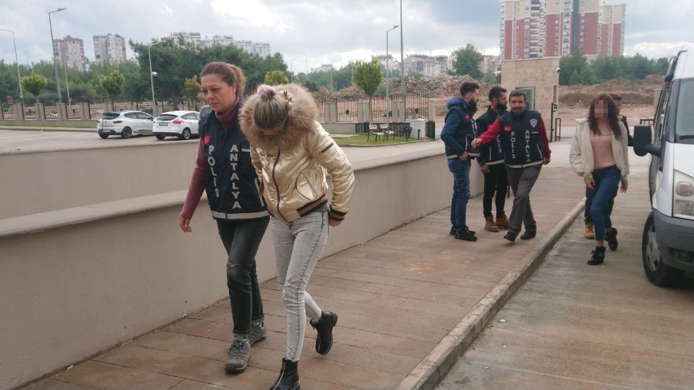 Antalyada Elektrikli Bisikletli Fuhuş Servisi