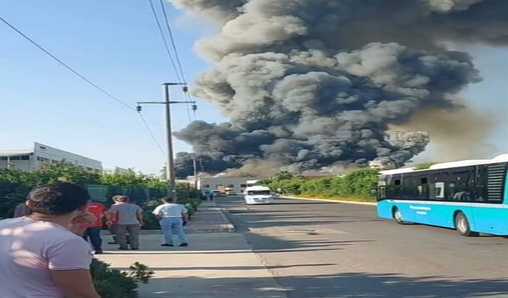 Antalya’da soğuk hava deposu üretimi yapılan fabrikada yangın