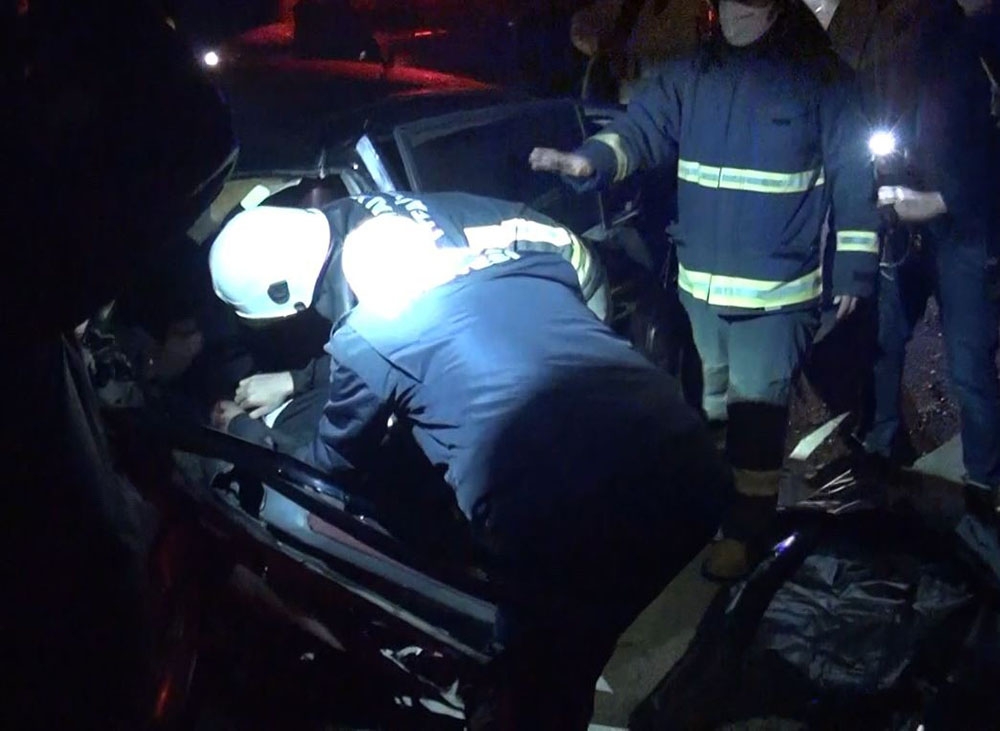 Antalya’da taziyeye giden akrabaların otomobilleri çarpıştı: 6 ölü