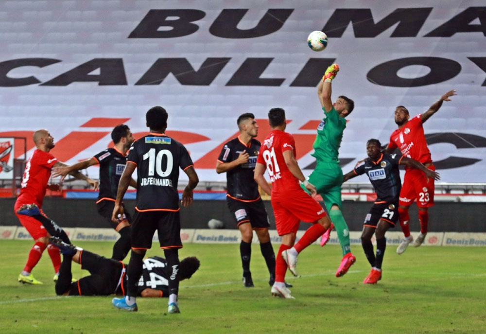 Antalyaspor, çıkışını sürdürüyor