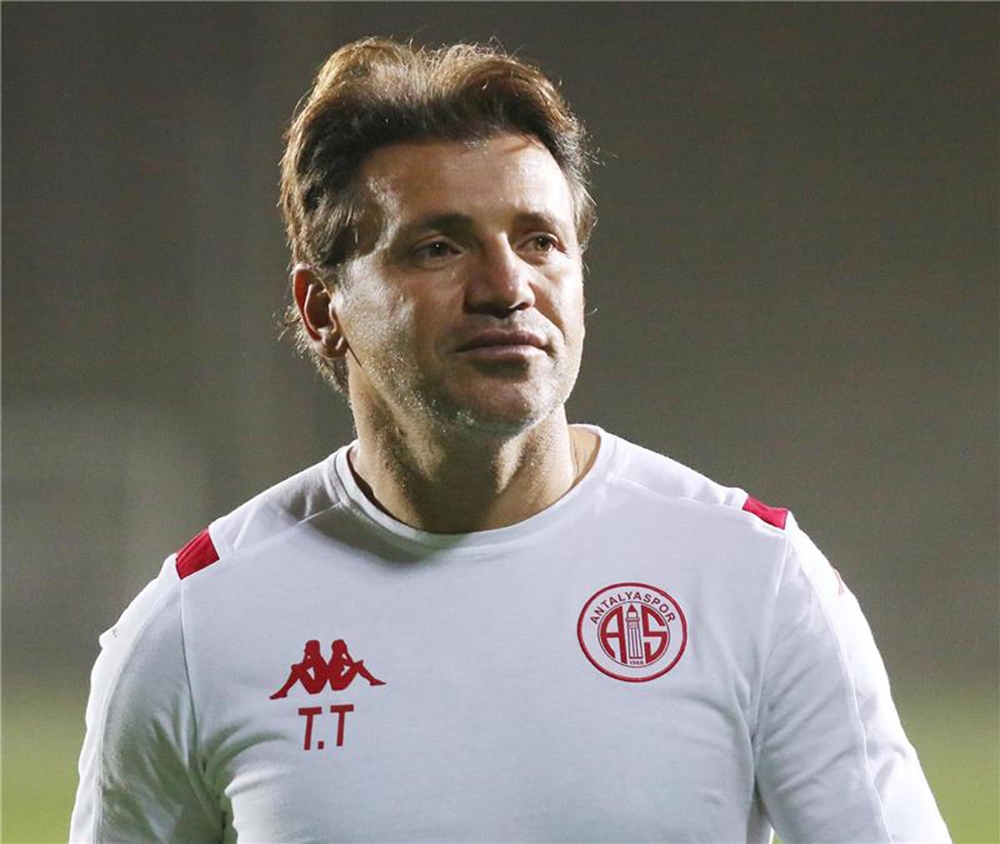 Antalyaspor’da Tamer Tuna dönemi sona erdi