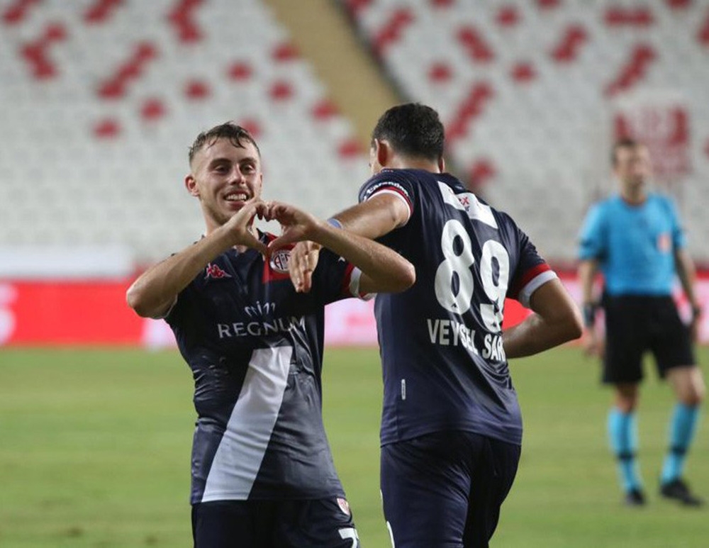 Antalyaspor’un 3 golünden 2’si gençlerden
