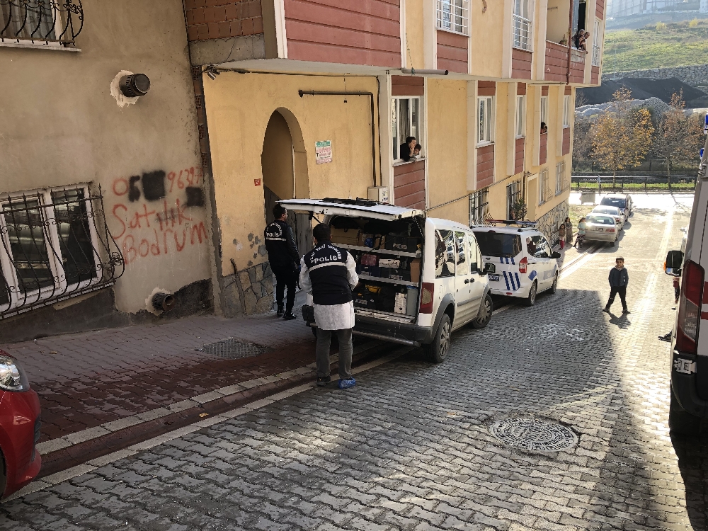 Apartman Boşluğundan Gelen Kötü Kokular Ekipleri Harekete Geçirdi