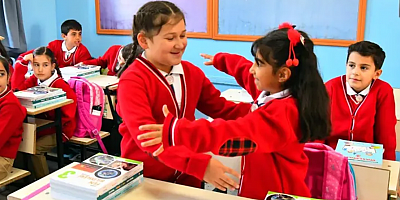 Ara tatil sona erdi, milyonlarca öğrenci yeniden sınıflarda