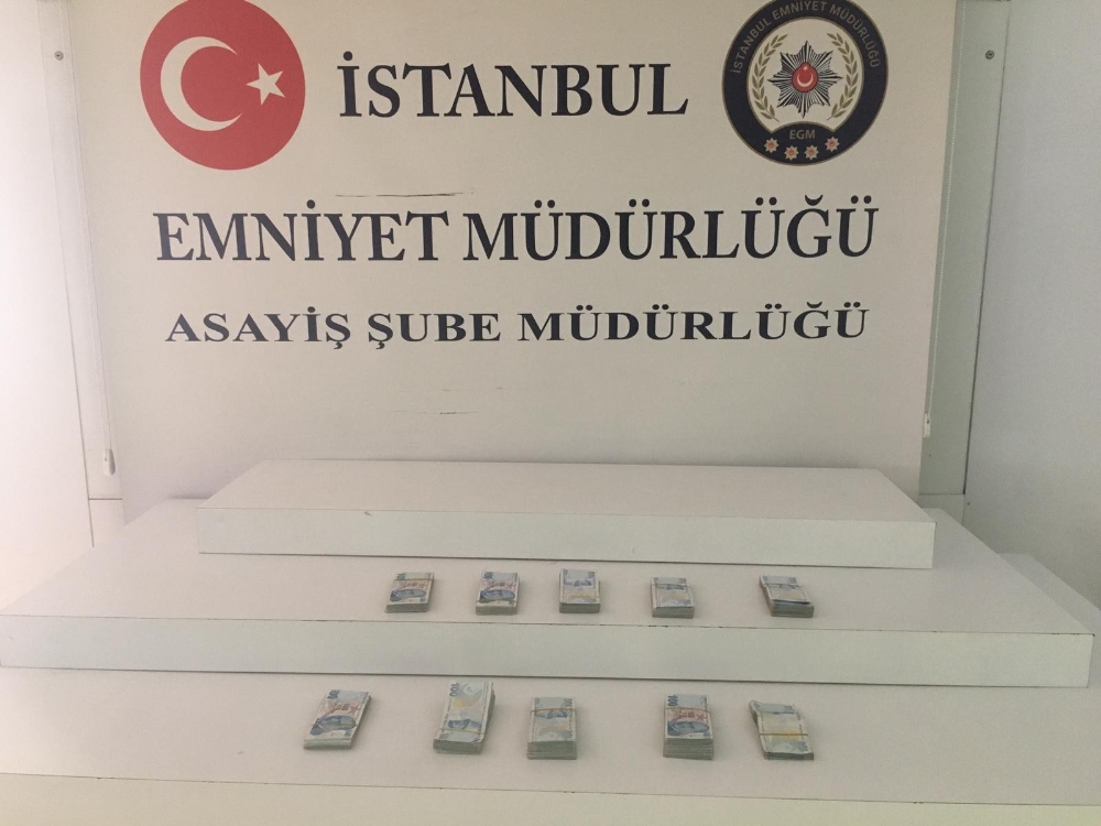 Aracın lastiğini patlatıp 1 milyon 200 bin TL çaldı