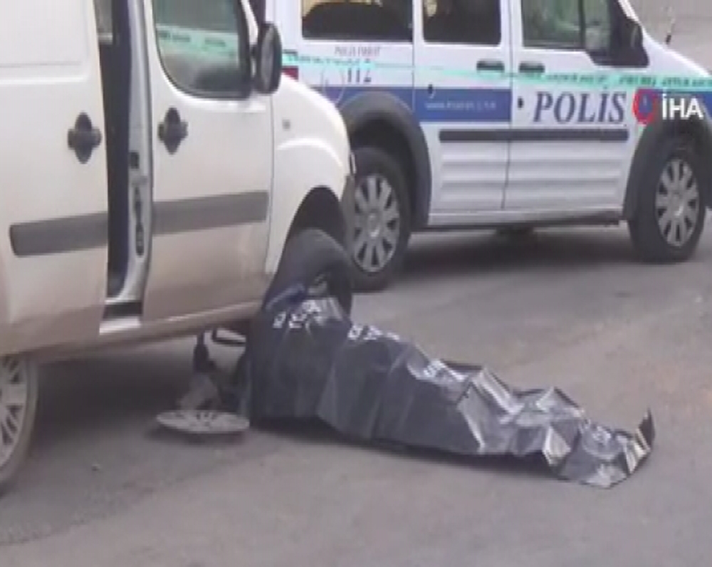 Aracının lastiğini değiştirmek isteyen adam ölü bulundu