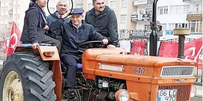 Arka koltuktan yolsuzluk çıktı... Zimmetine para geçirmiş