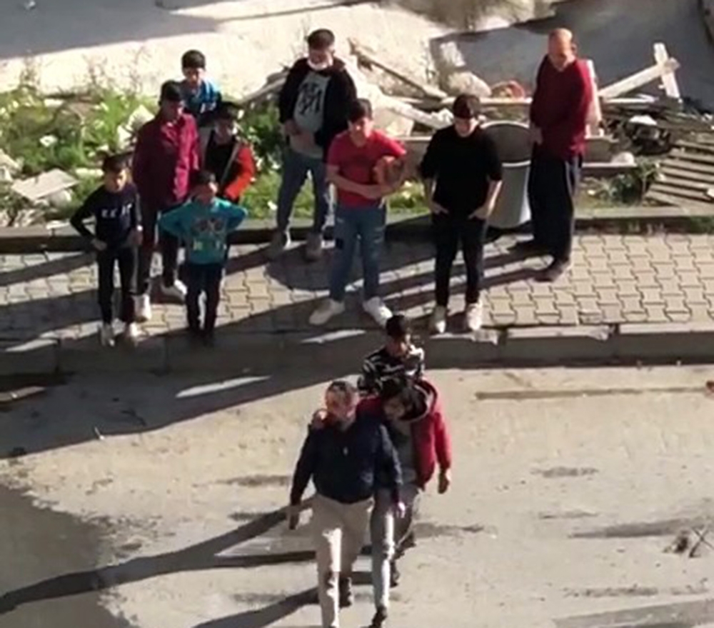 Arnavutköy’de bir garip kavga kamerada