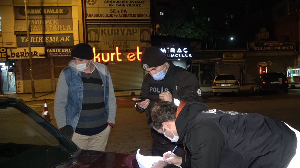 Arnavutköy’de kısıtlamaya uymayan vatandaşlara ceza yağdı