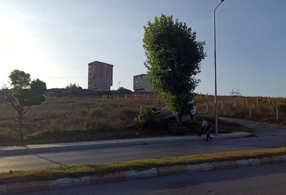Arnavutköy’de panelvan araç takla attı: 1 yaralı
