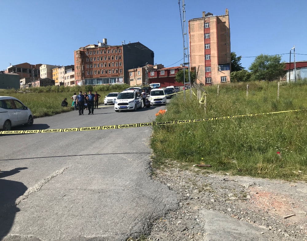 Arnavutköy’de sokak ortasında dehşet