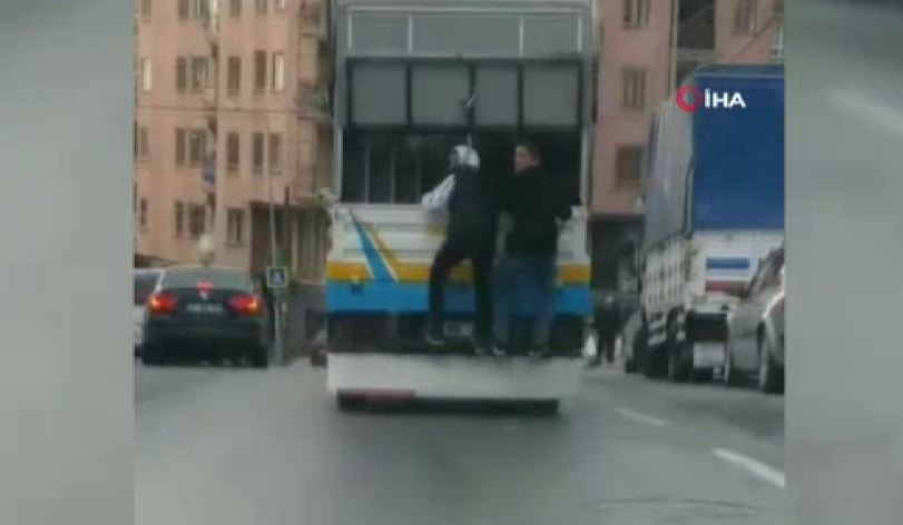 Arnavutköy’de tehlikeli yolculuk kamerada