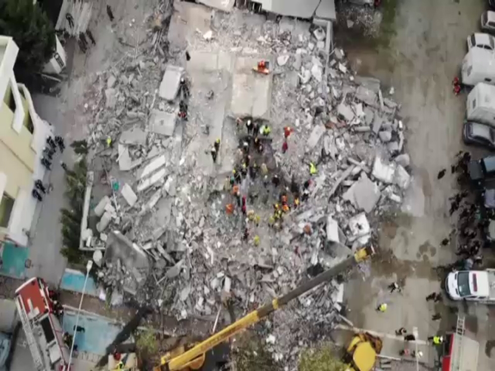 Arnavutlukta Deprem Bölgesi Havadan Görüntülendi