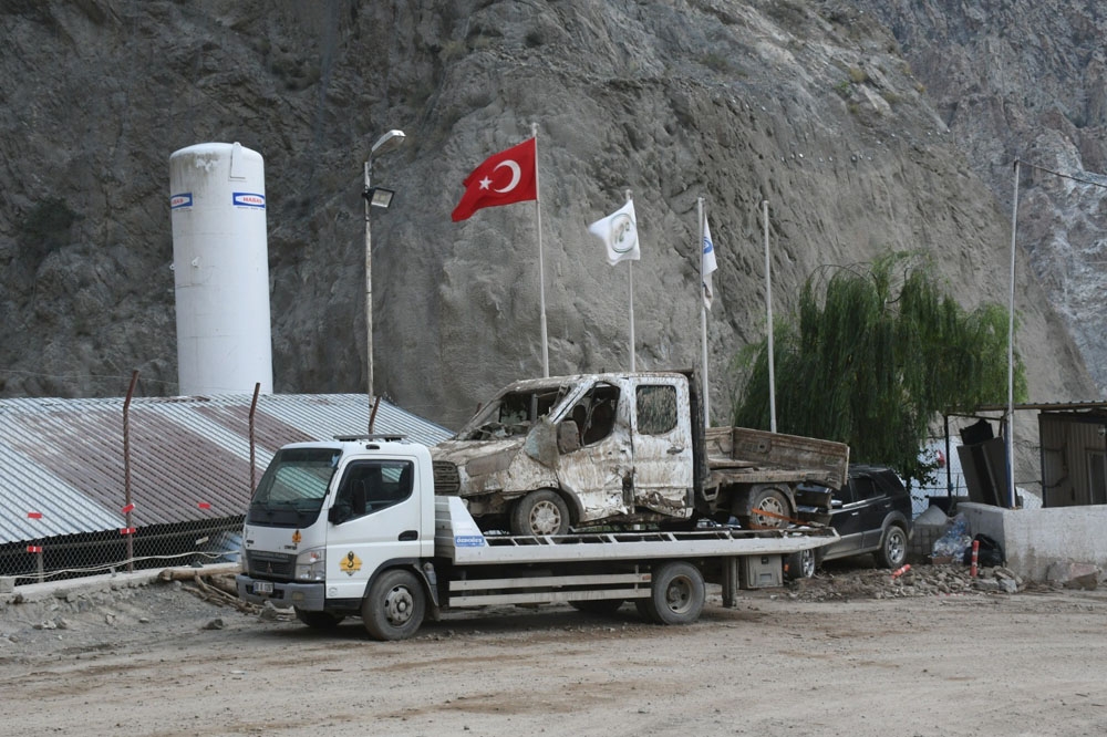 Artvin’deki sel ve heyelanın ardından hasar tespit çalışmasına başlandı
