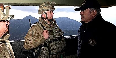 'Asker kışladan geç çıkarıldı' iddiası! Bakan Akar'dan sert tepki