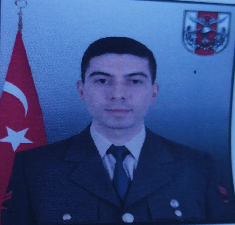 Askeri araç yoldan çıktı: 1 şehit