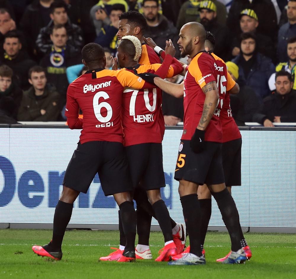 Aslanlar  Kadıköy efsanesine noktayı koydu