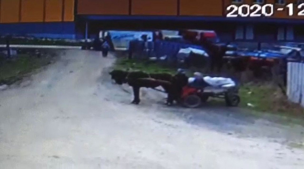 At arabasıyla 4 ton demir çaldığı iddia edilen şüpheliler yakalandı