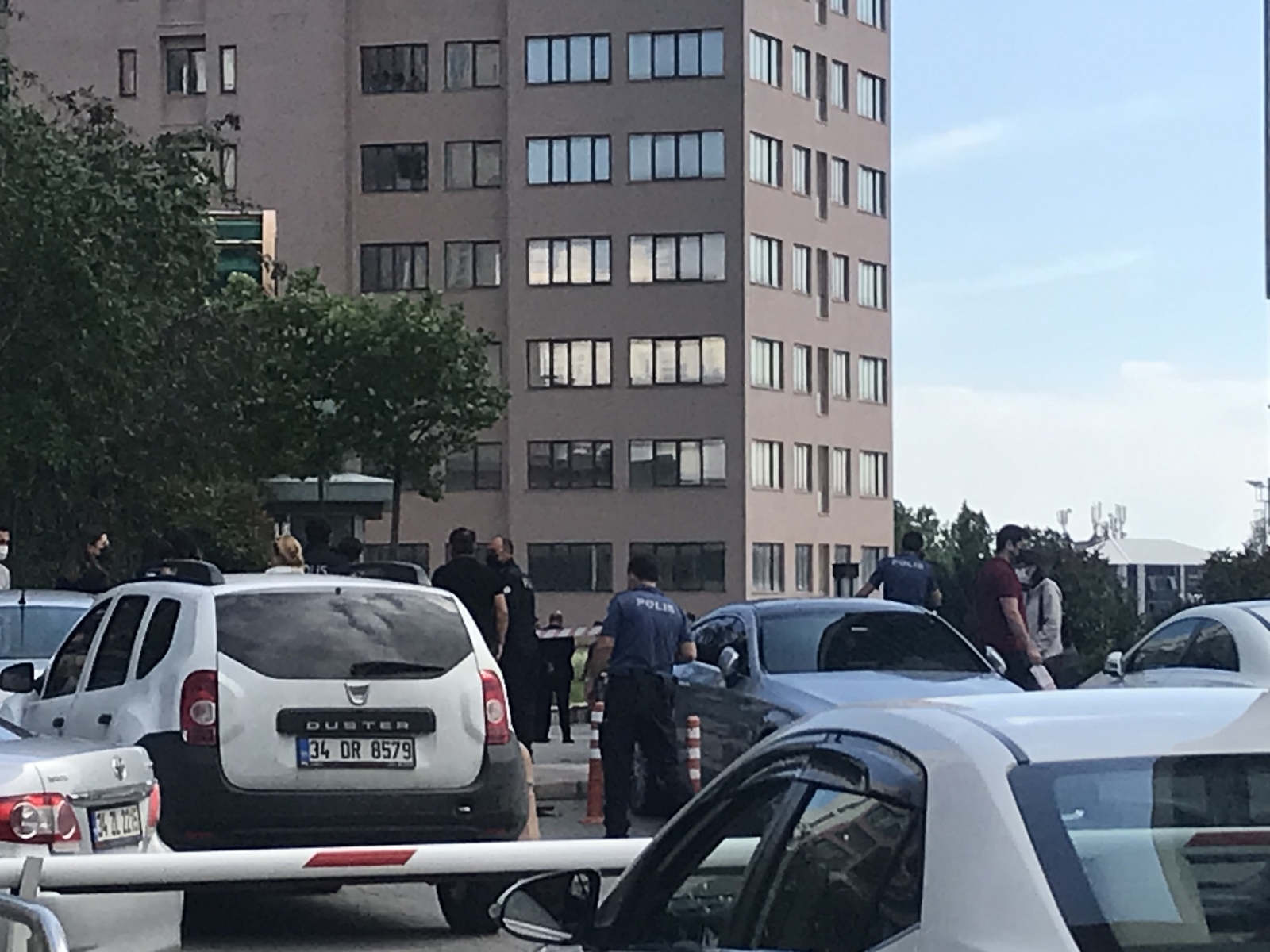 Ataşehirde gasp edilerek öldürülen kadının eski kocası intihar etti