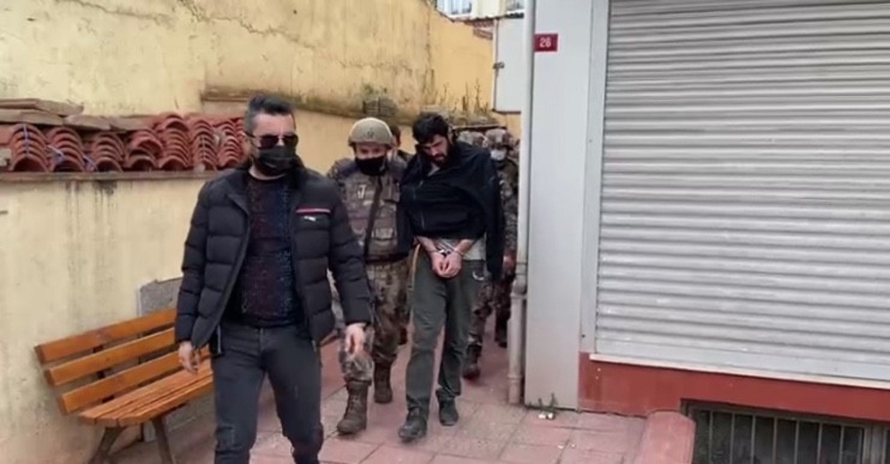 Ataşehir’de hareketli dakikalar : Özel harekat ekipleri sevk edildi
