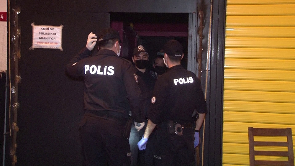 Ataşehir’de koronaya aldırmadan parti yapan eğlence merkezine baskın