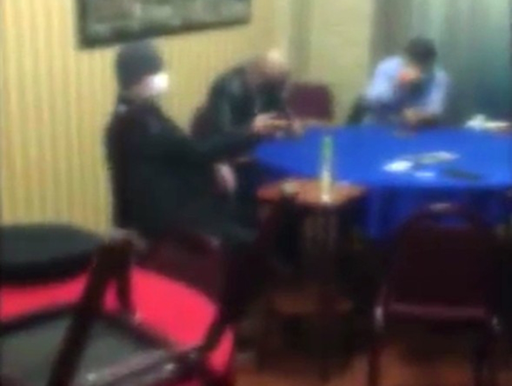 Ataşehir’de kumarhaneye çevrilen iş yerine baskın