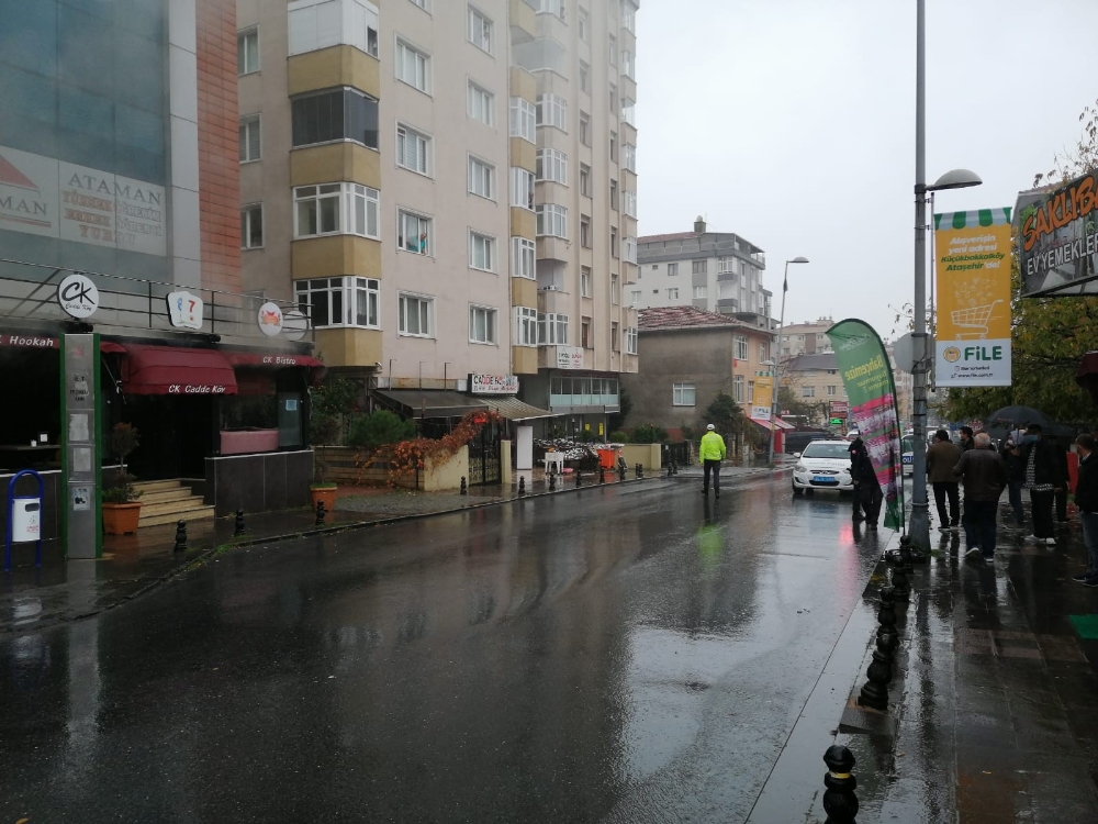 Ataşehir’de restoranda korkutan yangın