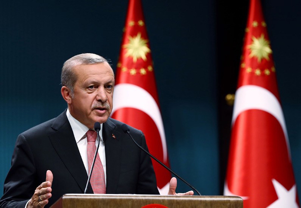 “Atılacak tırnağı olsan ne ala, değilsin, o kadar zavallısın”