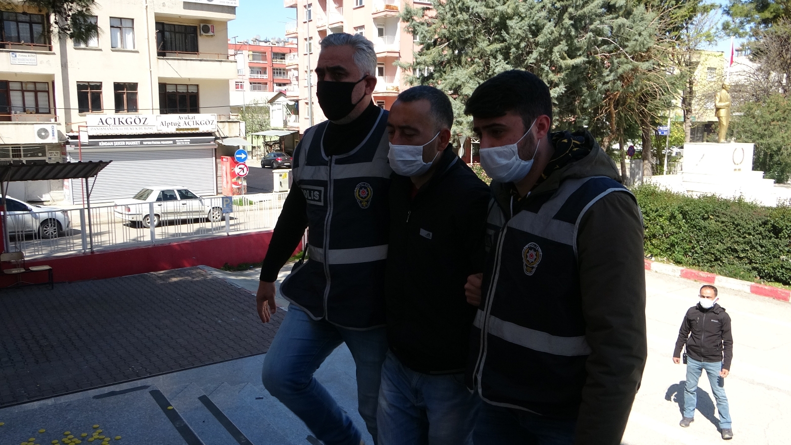 ATM’de gaspçı dehşeti