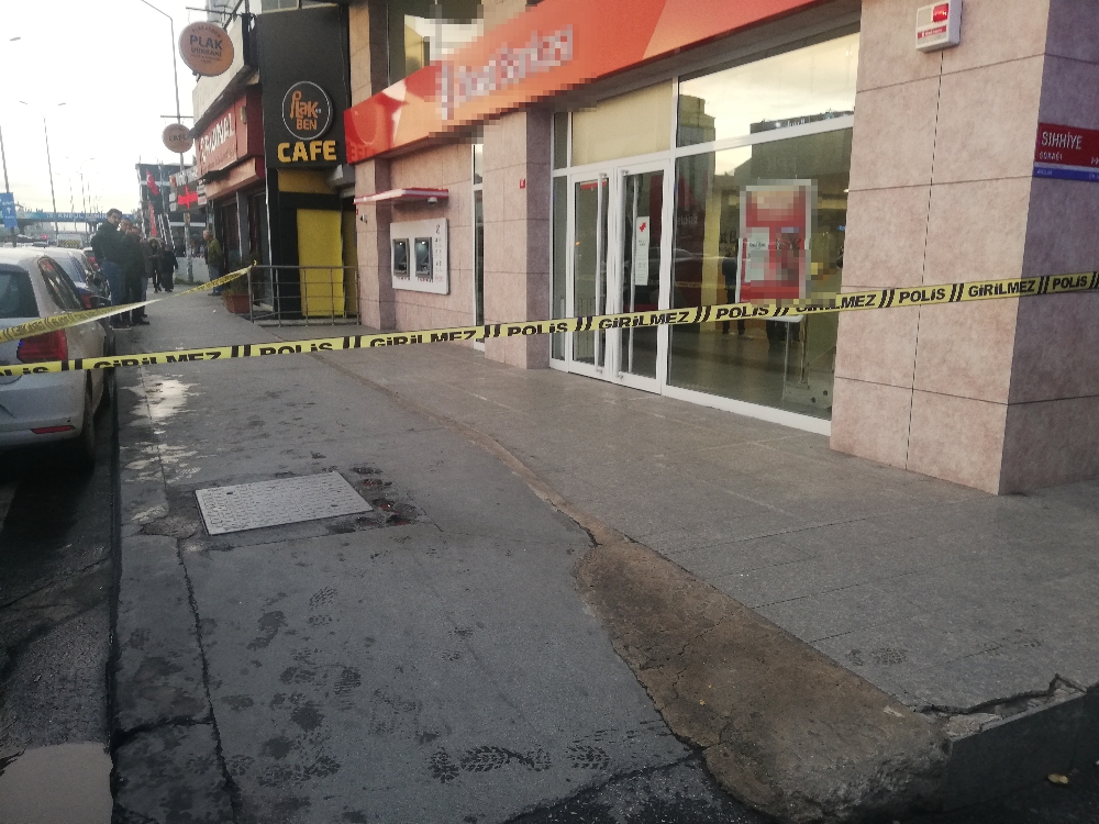 Avcılarda Banka Şubesinde Soygun Girişimi