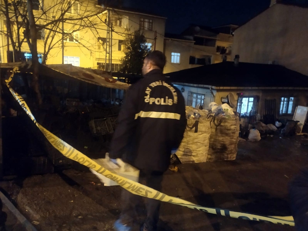 Avcılar’da bıçaklı kavga: 1 ölü, 2 yaralı