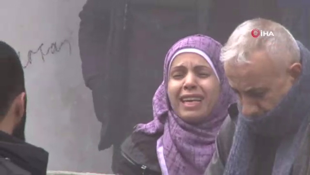 Avcılar’da binada yangın, vatandaşlar göz yaşı döktü
