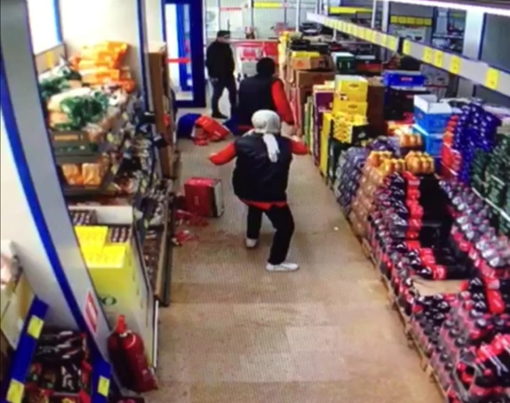 Avcılar’da marketi birbirine katan adama para cezası