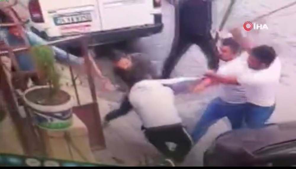 Avcılar’daki baltalı dehşet kamerada