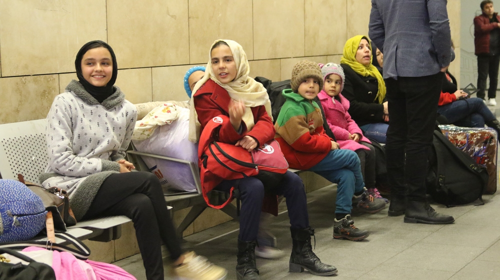 Avrupa hayali kuran mülteciler Denizli otogarında yoğunluk oluşturdu