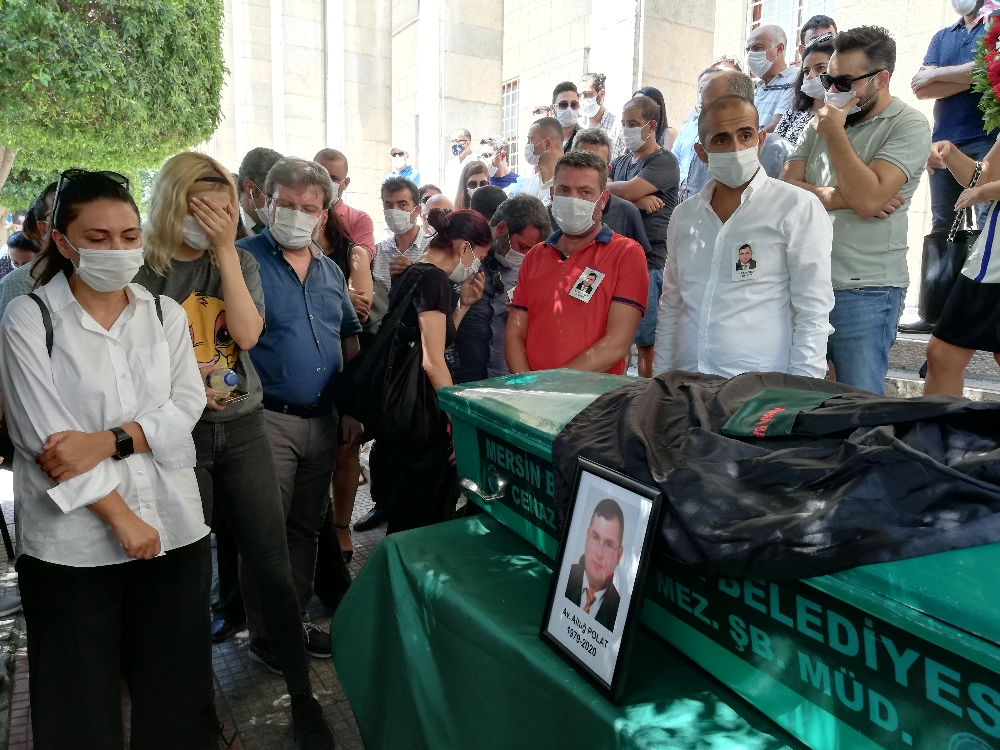Avukatın cenazesinde gözyaşları sel oldu