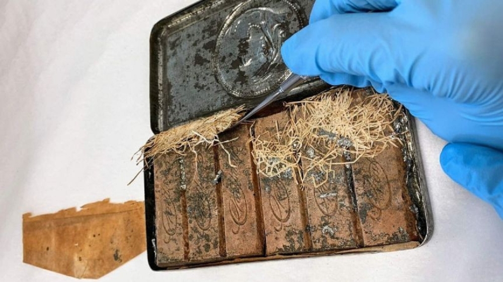 Avustralya’da şair Paterson’a ait 120 yıllık çikolata bulundu